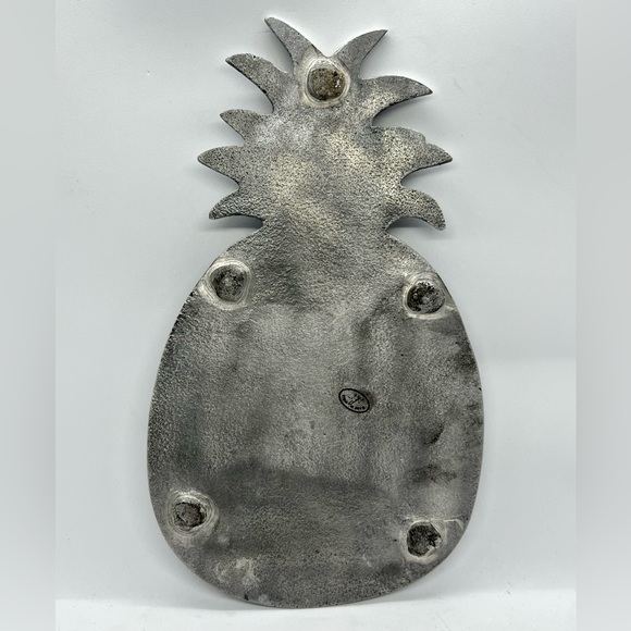 IHI EST. 1986 India Handicrafts Brushed Silver Tone Pineapple Trivet - Picture 2 of 2